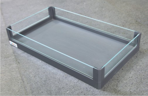 Glass Pull Out thumbnail 2